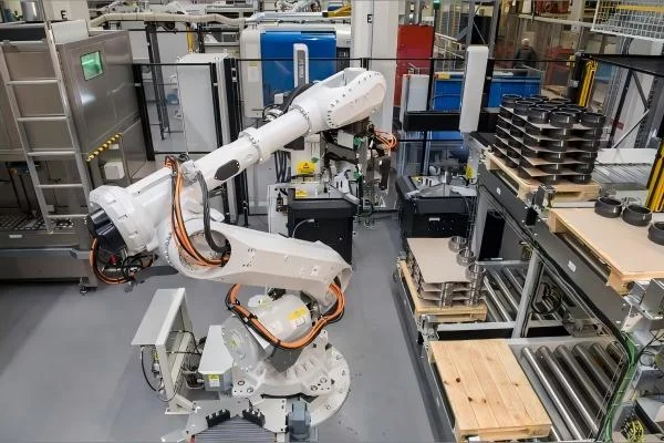 Bearings for industrial robots
